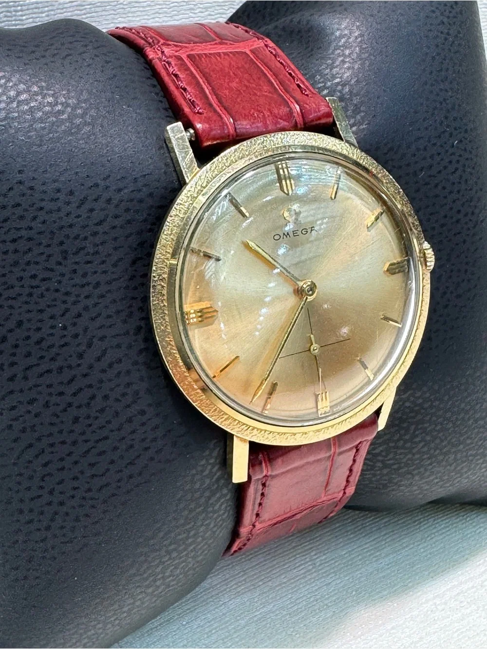 Omega Watch 33mm Vintage yellow Gold Omega Watch